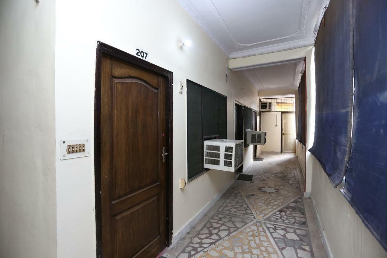 Oyo 39830 Hotel Esquire Meerut Εξωτερικό φωτογραφία