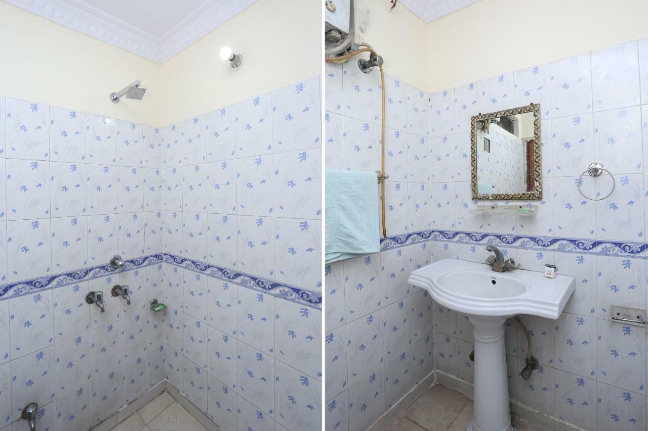 Oyo 39830 Hotel Esquire Meerut Εξωτερικό φωτογραφία